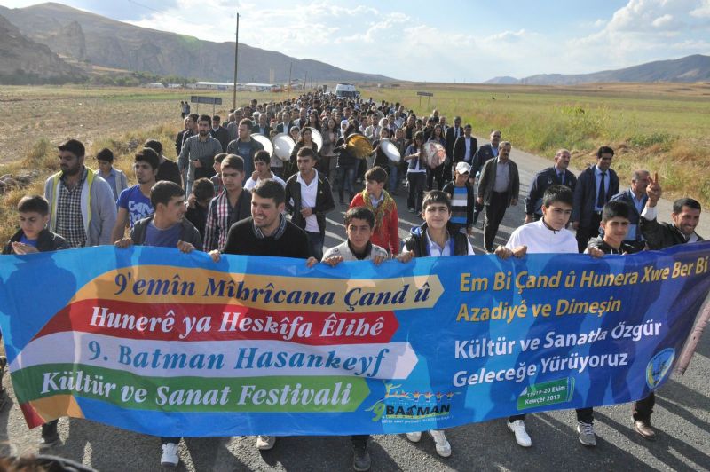 Kültür ve Sanatla Özgür Geleceğe Yürüyoruz